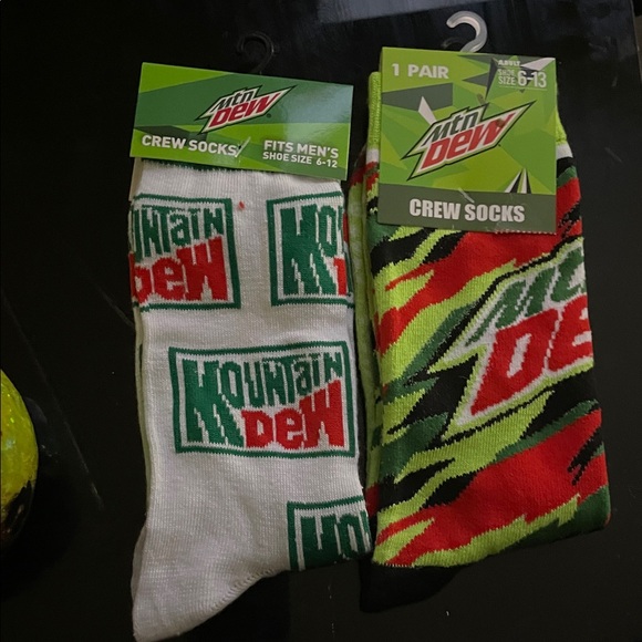 Pepsi Co Accessories - Mountain Dew Fun Socks - White and Green Size 6-13